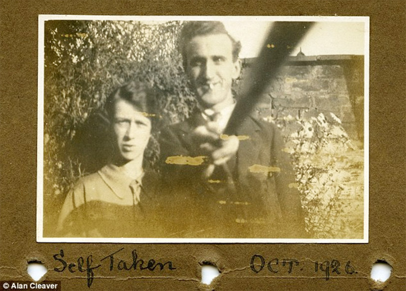 Selfie Stick 1926